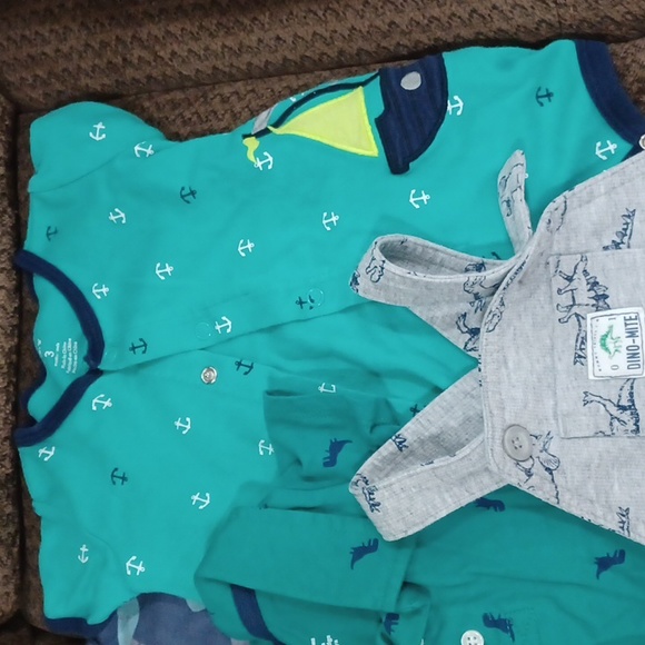 Carter's Lot Size 3 months - Picture 7 of 9